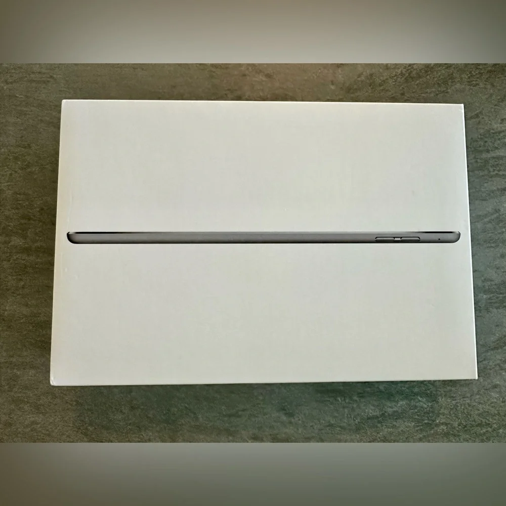 Apple iPad Mini 4 Box only